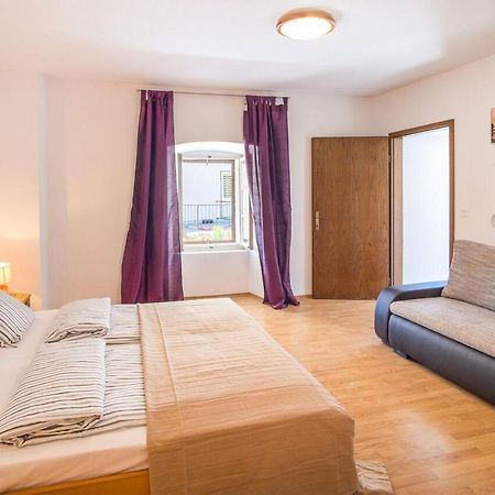 Apartment Polo Vrbnik  Extérieur photo