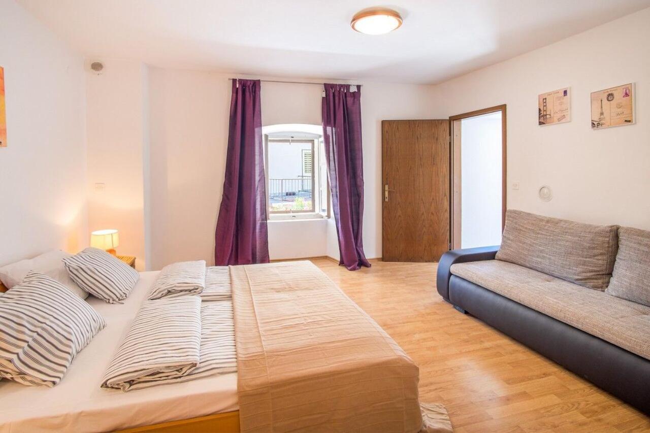 Apartment Polo Vrbnik  Extérieur photo