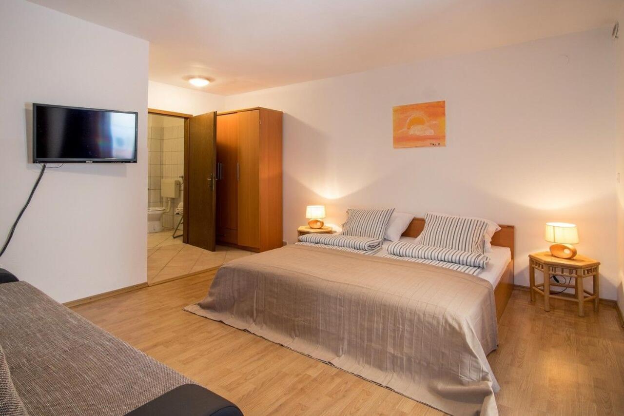 Apartment Polo Vrbnik  Extérieur photo